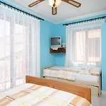 Apartament With Wifi Susak, Losinj - 8047 Susak