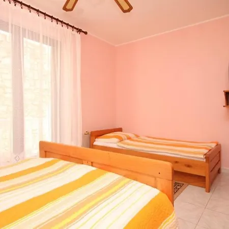 Apartment With Wifi Susak, Losinj - 8047 *