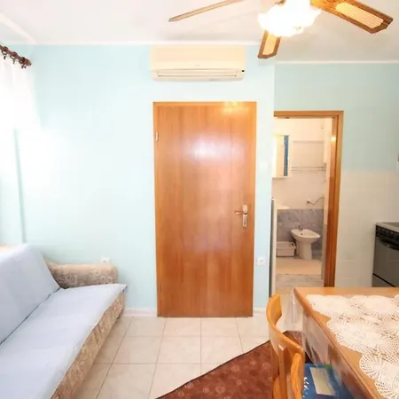 Apartment With Wifi Susak, Losinj - 8047 Susak